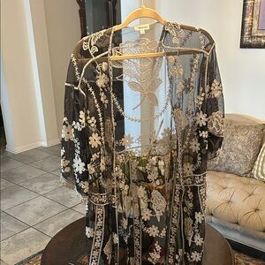 Eyeshadow Black Mesh Floral kimono